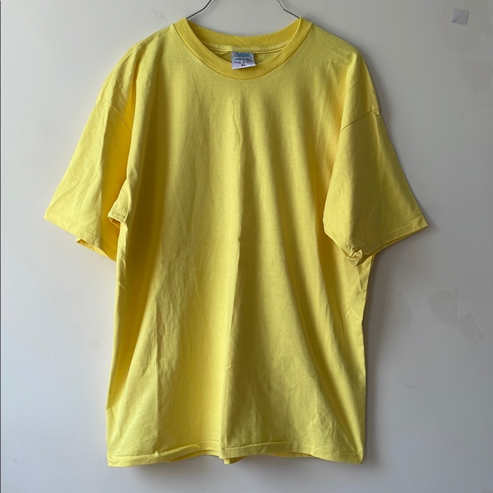 Vintage blank single stitch Yellow T-Shirt size xl made in USA!